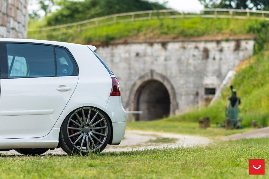 Детали экстерьера Volkswagen Golf GTI on Vossen Wheels (VFS2) 2017 года  (фото 13 из 28)